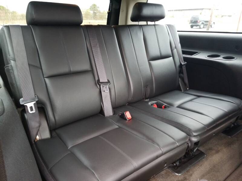 2008 Chevrolet Suburban LTZ 1500 (image 15)