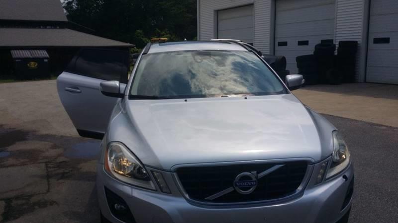 2010 Volvo XC60 for sale at East Acres RV 4279 in Mendon MA