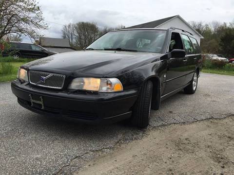 2000 Volvo V70 for sale at East Acres RV 4279 in Mendon MA
