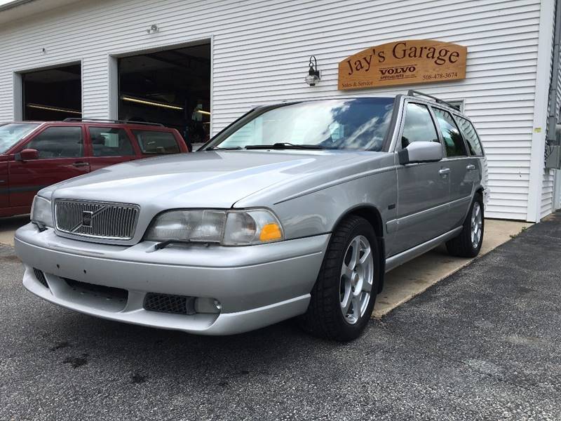 1998 Volvo V70 for sale at East Acres RV 4279 in Mendon MA