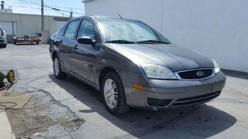 2007 Ford Focus for sale at Select Auto Group in Clay Center KS
