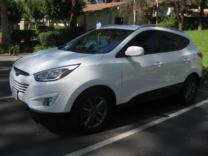 2014 Hyundai Tucson for sale at E MOTORCARS in Fullerton CA