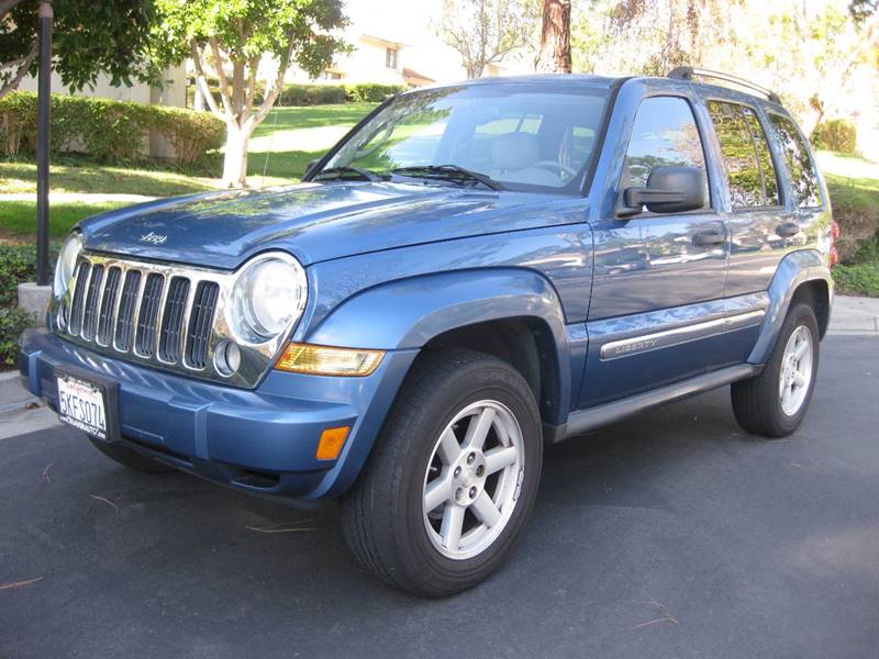 2005 Jeep Liberty for sale at E MOTORCARS in Fullerton CA