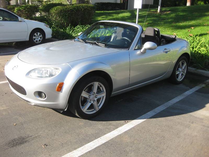 2006 Mazda MX-5 Miata for sale at E MOTORCARS in Fullerton CA
