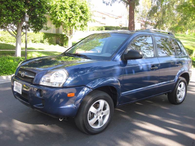 2005 Hyundai Tucson for sale at E MOTORCARS in Fullerton CA