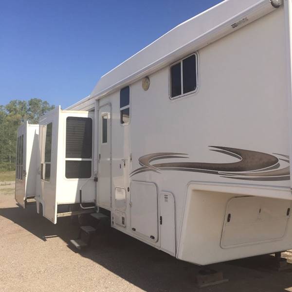 2005 Excel 36' CLO Limited for sale at Deals On Wheels Autos and RVs in Standish MI