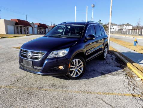 2011 Volkswagen Tiguan for sale at CTN MOTORS in Houston TX