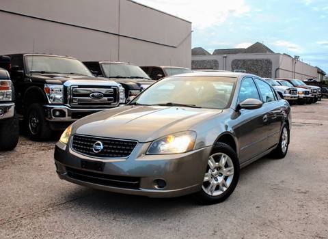 2006 Nissan Altima for sale at CTN MOTORS in Houston TX