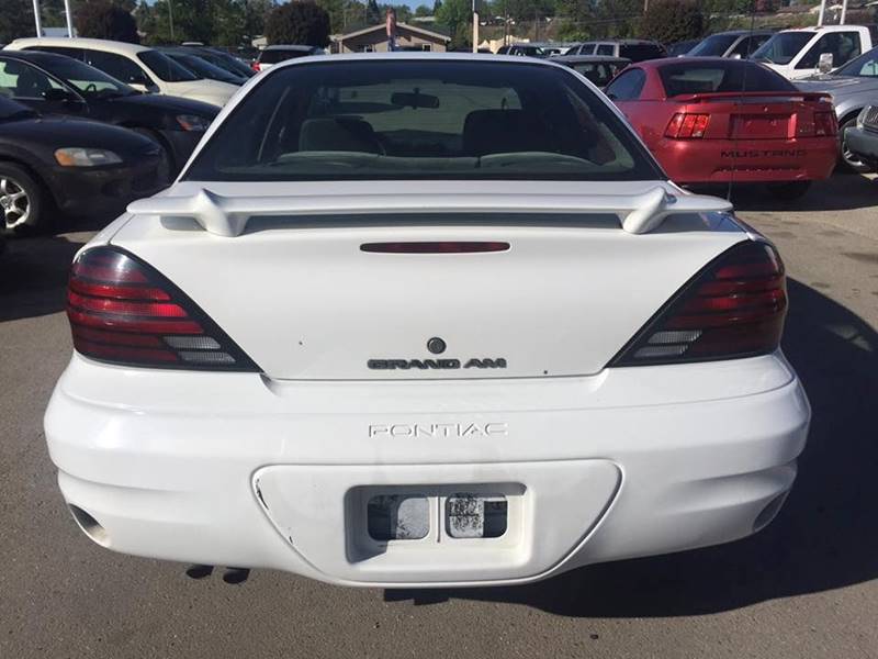 2004 Pontiac Grand Am SE1 (image 6)