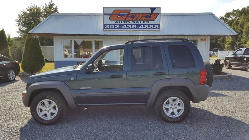 2004 Jeep Liberty for sale at GENE'S AUTO SALES in Selbyville DE