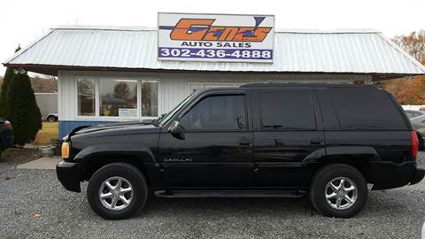 2000 Cadillac Escalade for sale at GENE'S AUTO SALES in Selbyville DE