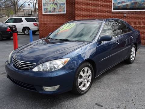 2005 Toyota Camry for sale at AMERICAN AUTO SALES LLC in Austell GA