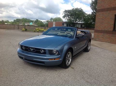 2006 Ford Mustang for sale at CHAGRIN VALLEY AUTO BROKERS INC in Cleveland OH