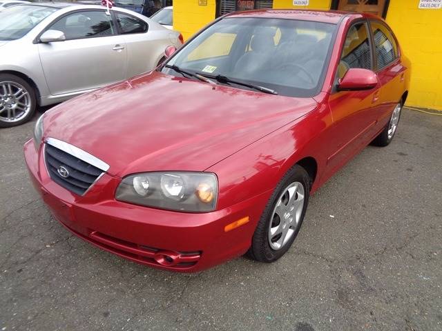 2004 Hyundai Elantra for sale at Unique Auto Sales in Marshall VA