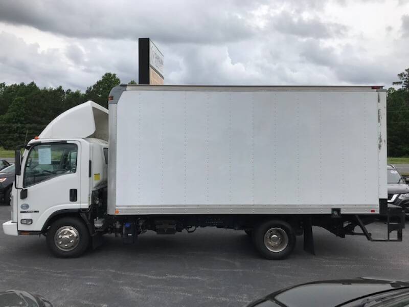 2011 Isuzu NPR HD