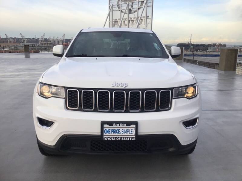 2018 Jeep Grand Cherokee Laredo (image 4)