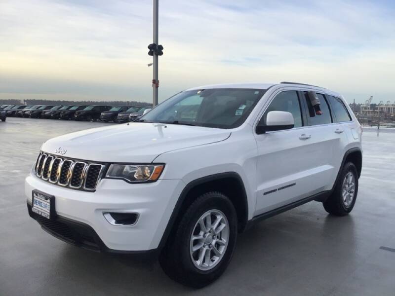 2018 Jeep Grand Cherokee Laredo (image 5)