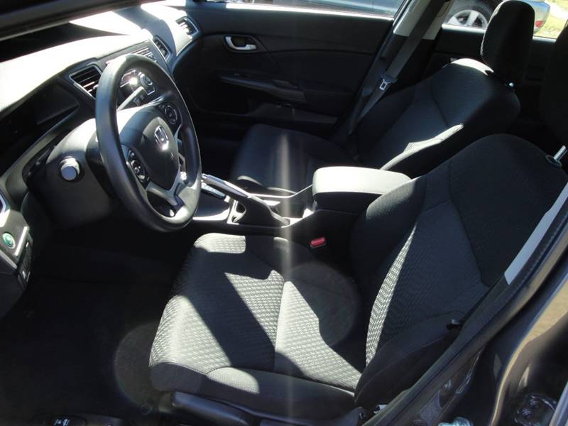 2015 Honda Civic LX (image 9)