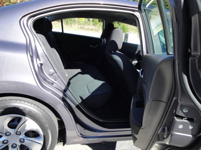 2015 Honda Civic LX (image 13)