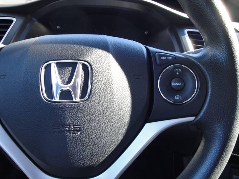 2015 Honda Civic LX (image 17)
