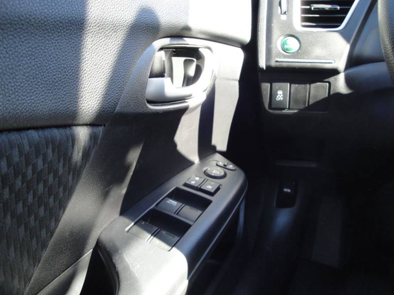 2015 Honda Civic LX (image 19)