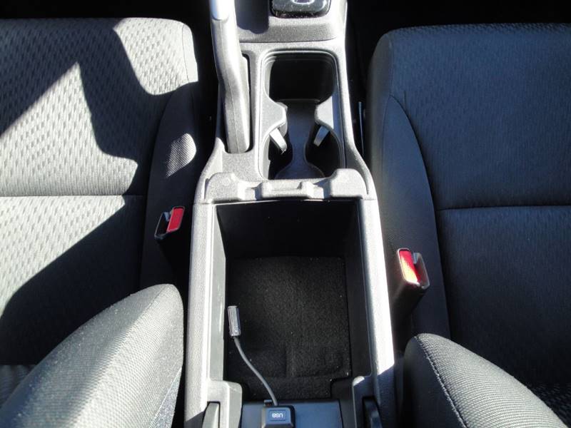 2015 Honda Civic LX (image 22)