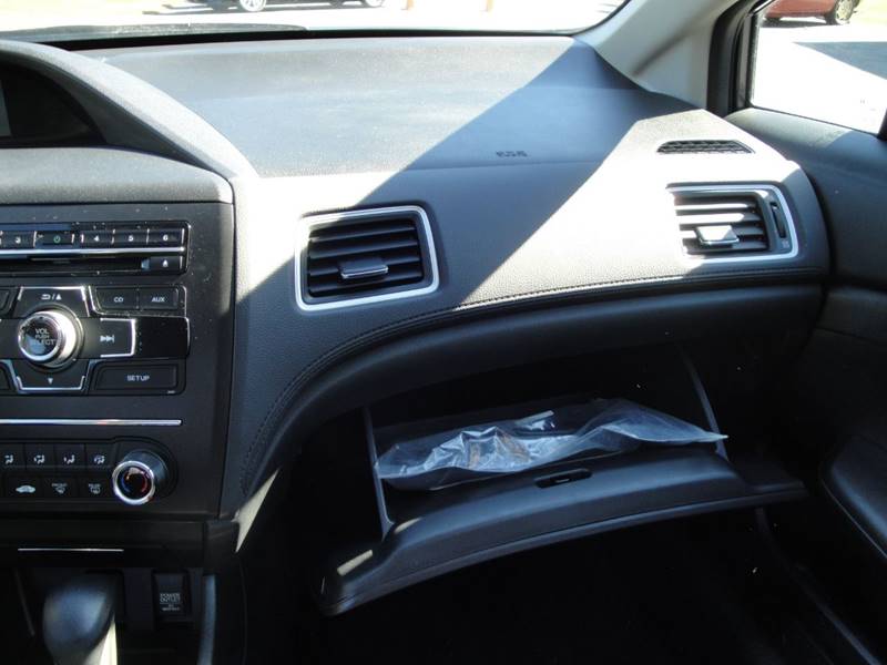 2015 Honda Civic LX (image 24)