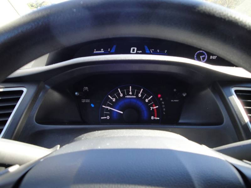 2015 Honda Civic LX (image 27)
