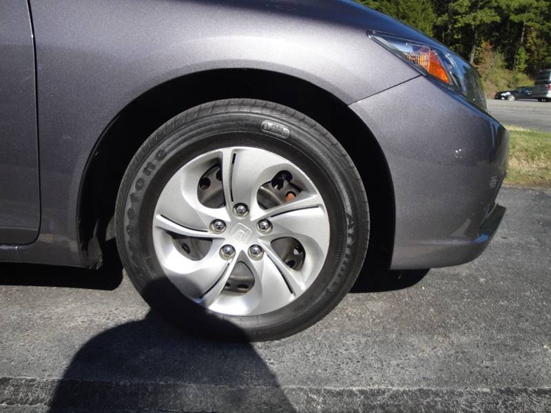 2015 Honda Civic LX (image 31)