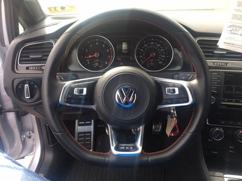2017 Volkswagen Golf GTI S