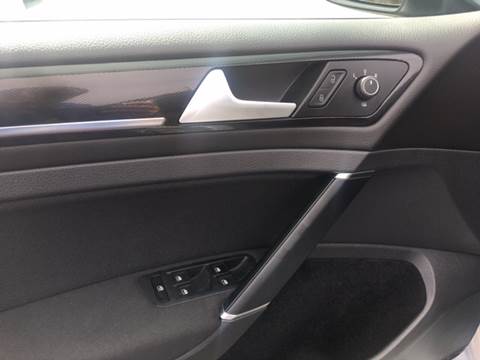 2017 Volkswagen Golf GTI S