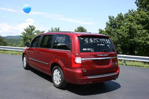 2016 Chrysler Town and Country Touring