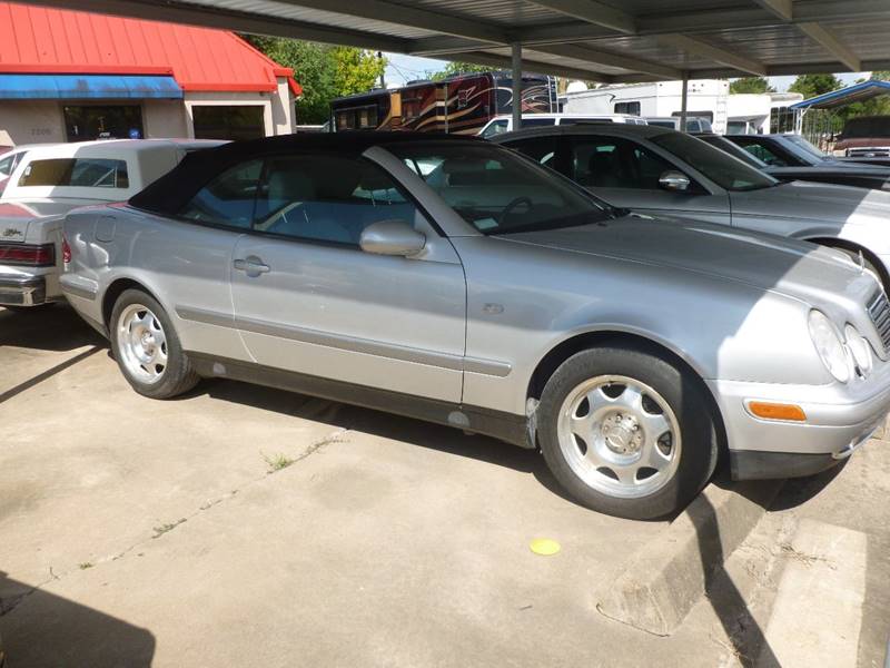 Used 1999 Mercedes-Benz CLK Base with VIN WDBLK65G4XT007864 for sale in Houston, TX