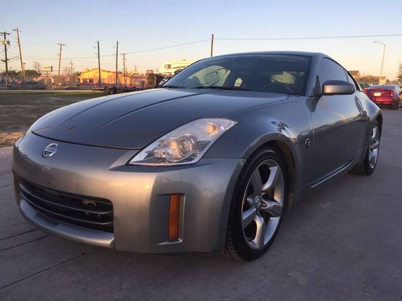 2006 Nissan 350Z for sale at LUCKOR AUTO in San Antonio TX