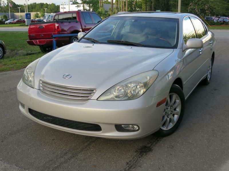 2004 Lexus ES 330 for sale at Deal Maker of Gainesville in Gainesville FL