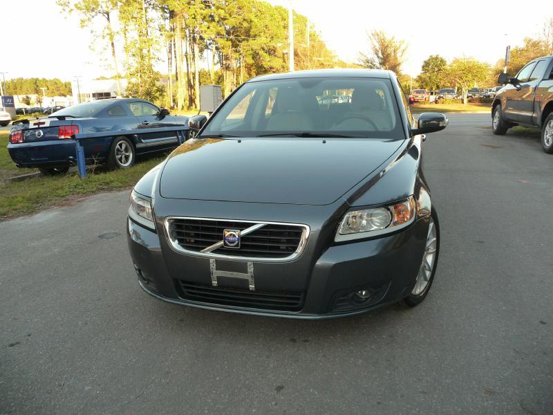 2010 Volvo V50 for sale at Deal Maker of Gainesville in Gainesville FL