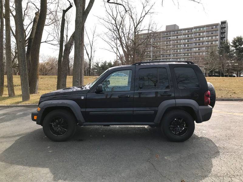 2007 Jeep Liberty for sale at Wholesale Kings in Elkhart IN