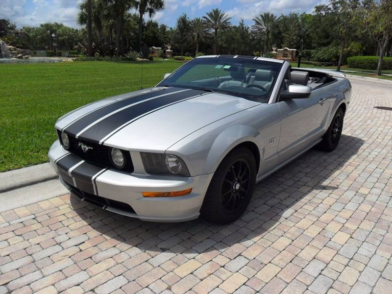 2005 Ford Mustang for sale at AUTO HOUSE FLORIDA in Pompano Beach FL