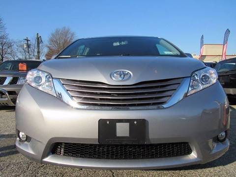 2017 Toyota Sienna for sale at CarNation AUTOBUYERS Inc. in Rockville Centre NY