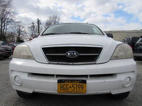 2004 Kia Sorento for sale at CarNation AUTOBUYERS Inc. in Rockville Centre NY