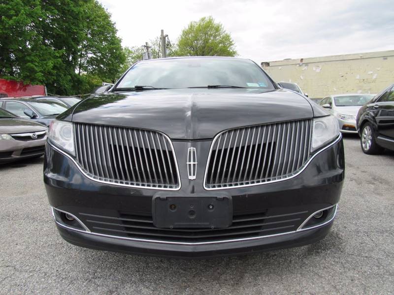 2013 Lincoln MKT Town Car for sale at CarNation AUTOBUYERS Inc. in Rockville Centre NY