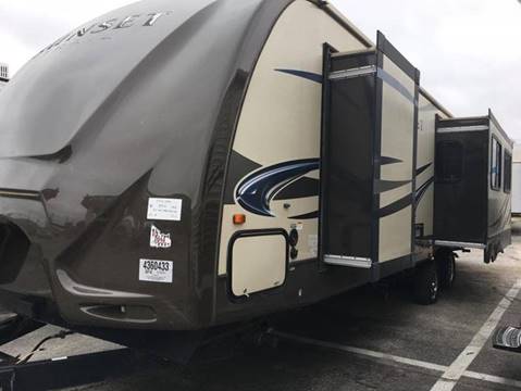 2014 Crossroads Sunset Trail 32RL for sale at Ultimate RV in White Settlement TX
