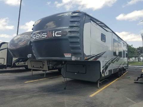 2013 Jayco Seismic (Toy Hauler)  for sale at Ultimate RV in White Settlement TX