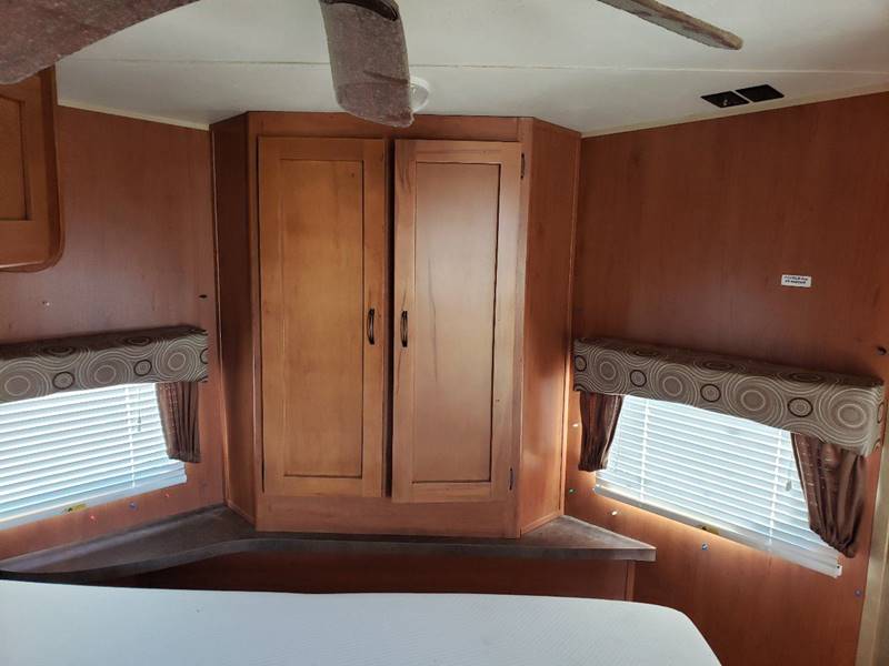 2014 Forest River V-cross 28VRBK (image 25)
