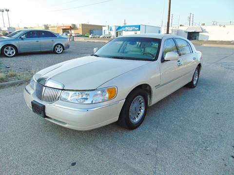 2000 Lincoln Town Car for sale at Image Auto Sales in Dallas TX