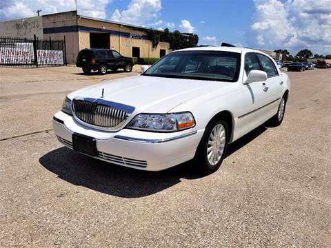 2003 Lincoln Town Car for sale at Image Auto Sales in Dallas TX