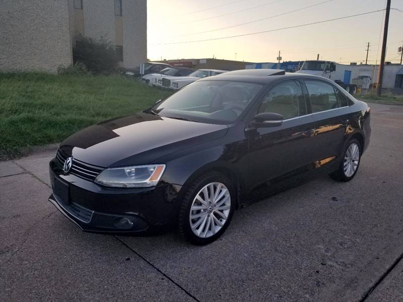 2011 Volkswagen Jetta for sale at DFW Autohaus in Dallas TX