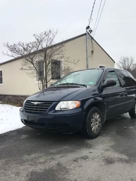 2005 Chrysler Town and Country for sale at Wallet Wise Wheels in Montgomery NY