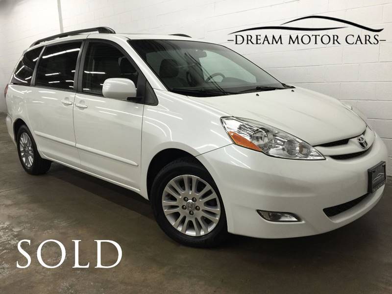 2010 Toyota Sienna for sale at Dream Motor Cars in Arlington Heights IL