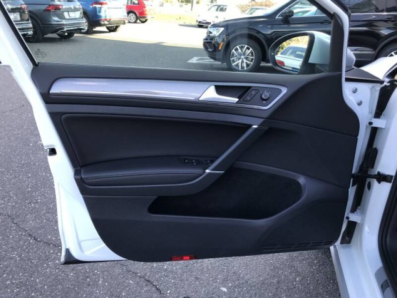 2019 Volkswagen Golf Alltrack (image 13)